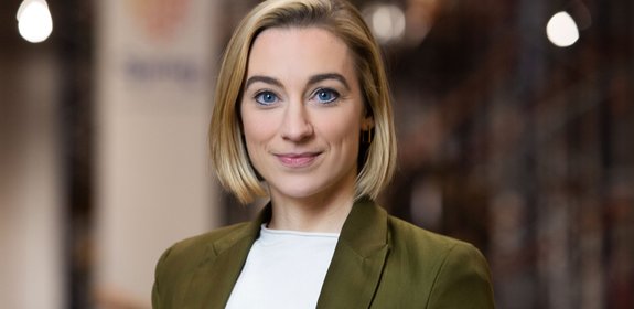 Portrait of Daphne, Fulfilment Product Manager at Spring GDS.