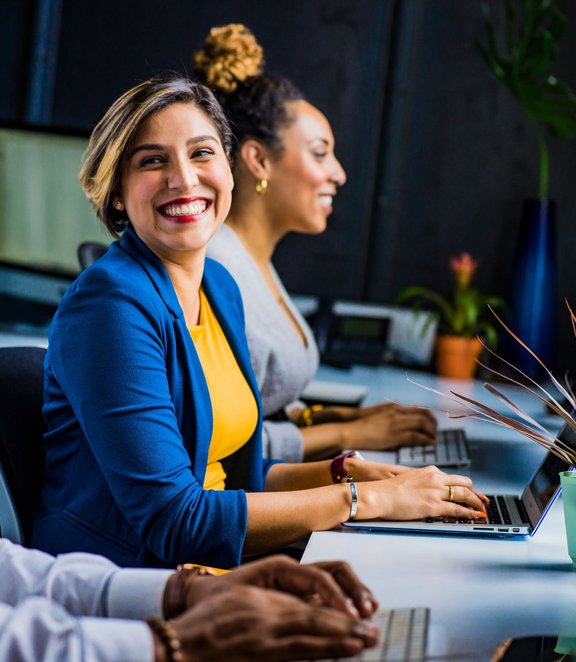 Team-working-together