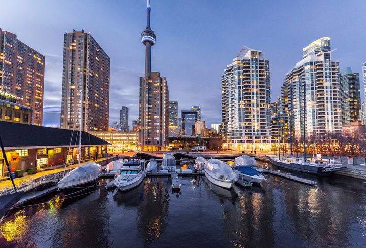 Toronto_by_night