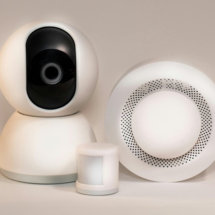 IoT, devices like connected camera, speaker